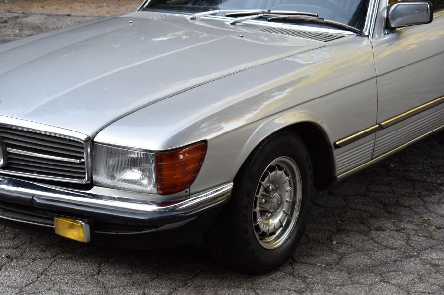 Детали экстерьера Mercedes-Benz 280 SLC (C107) 1980 года  (EU) (фото 35 из 102)